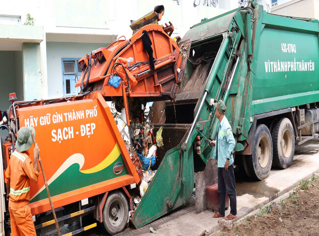 Dịch vụ thu gom rác thải sinh hoạt cho các khu dân cư